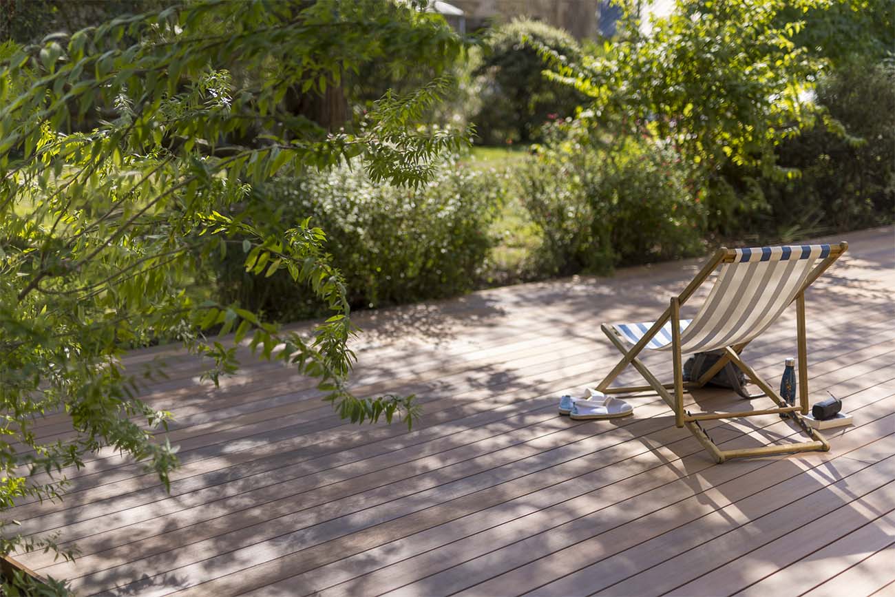 silvadec-composite-decking-deckchair