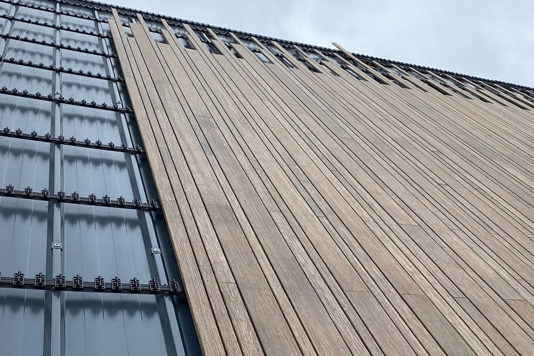 close-up-of-bamboo-cladding-on-building